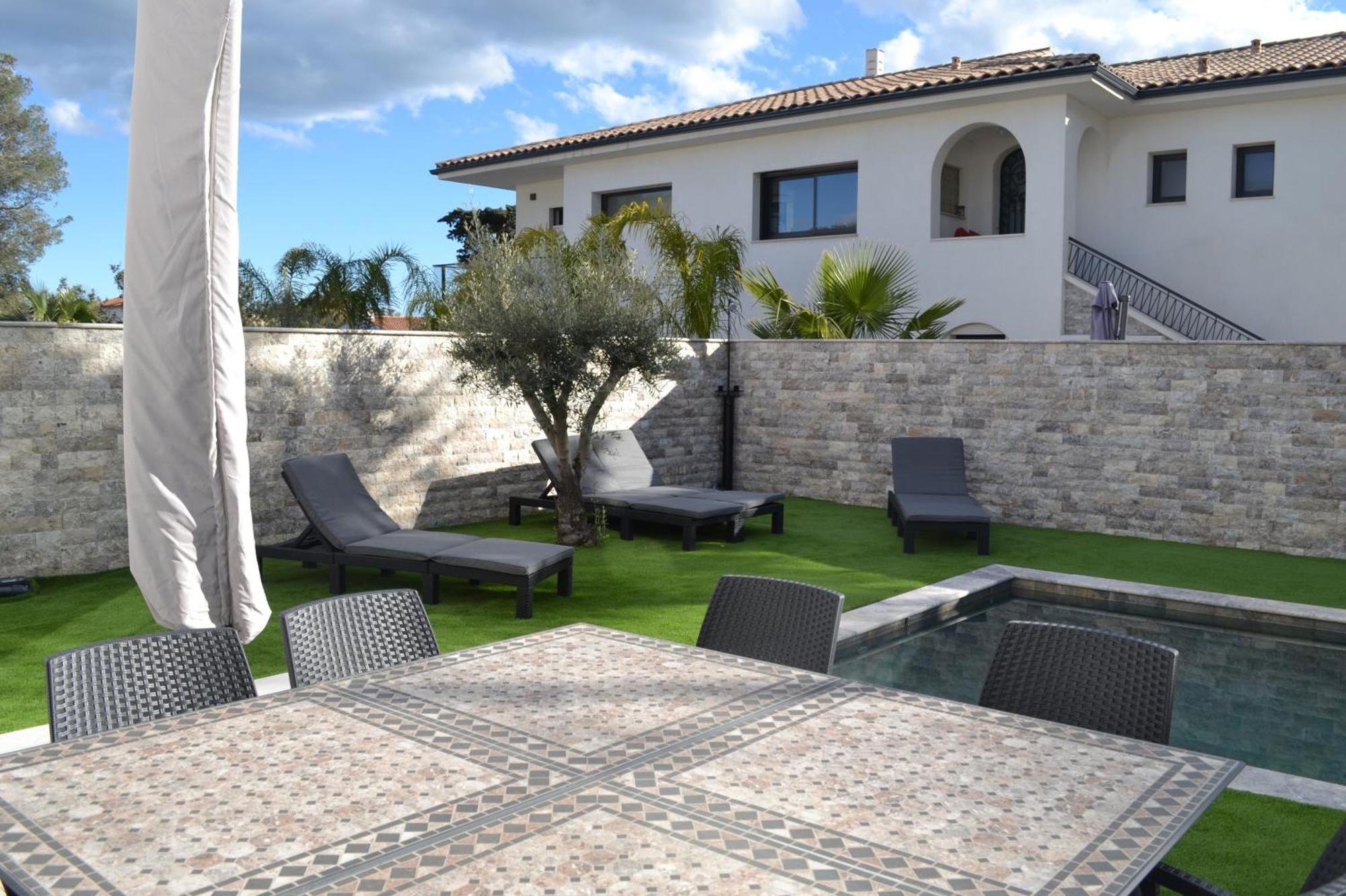Etoile Du Berger Saint Aygulf 3 Villas Et 4 Appartements Jardin Individuel Et Piscine Chauffee En Saison - La Mer Et Les Plages 450 M Экстерьер фото